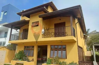 Casa de luxo em condomínio à venda em mogi das cruzes-sp, bairro aruã: 3 quartos, 1 suíte, 2 salas, 4 banheiros, 4 vagas, 283m².