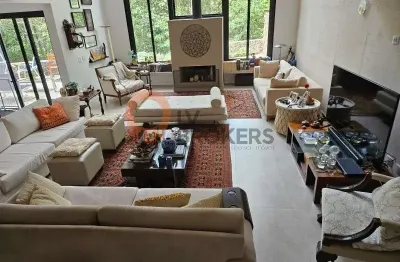 Casa em condomínio de alto padrão em mogi das cruzes - 3 suítes, 2 salas e 3 vagas de garagem!