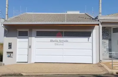 Casa nova a venda com 3 quartos, sendo 1 suíte, gourmet com churrasqueira e ótima localização, em á
