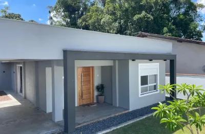 Casa com 3 quartos à venda na Vila Nova, Joinville 