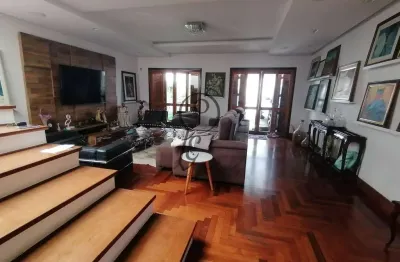 Maravilhoso sobrado, com 3 dormitórios (1 suíte) quintal , escritório, spa , 3 vagas de garagem à v