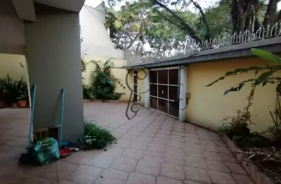 Maravilhoso sobrado com 3 suítes, 4 vagas na garagem, piscina e sauna à venda, jardim da glória, sã