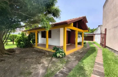 Linda residência localizada ao lado da Av. Porto Alegre no centro de Imbé-RS!