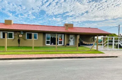 Ótimo imóvel de 04 quartos, próximo ao mar em tramandaí sul!