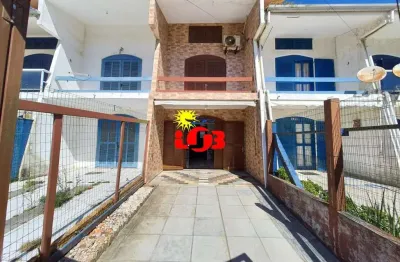 Tríplex de 02 quartos, a uma quadra da beira mar de tramandaí, zona nova!