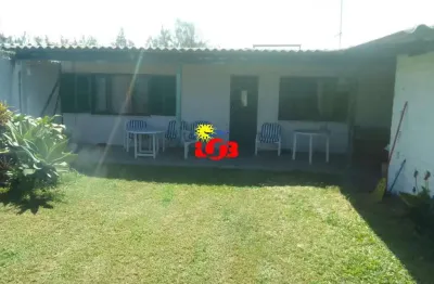 Oportunidade! próximo ao mar, alarme 24h, churrasqueira, pátio fechado, semi-mobiliado!
