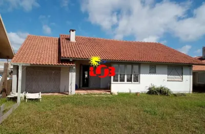 Linda casa à beira mar, com 2 terrenos no balneário nordeste!