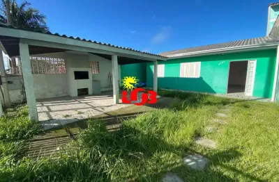 Ótima casa, em localização privilegiada em tramandaí, zona nova!