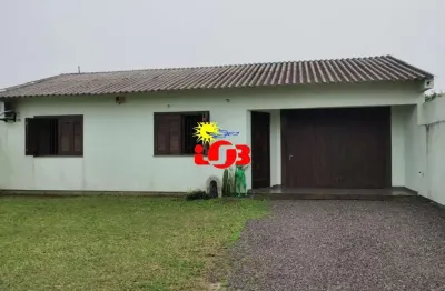 Casa com 2 quartos à venda na Zona Nova, Tramandaí 