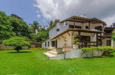 Casa em condomínio fechado com 4 quartos para alugar no Federação, Salvador 