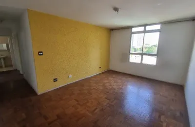 Apartamento amplo para venda – ideal para modernização!