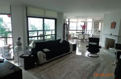 Descubra o luxo e a sofisticação neste magnífico apartamento de alto padrão