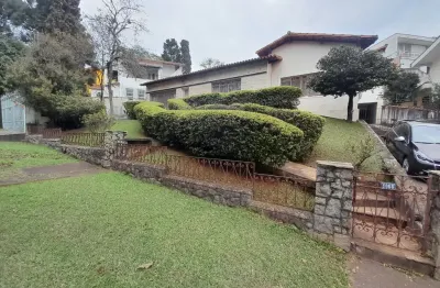 Descubra o charme e a história em uma casa térrea dos anos 40!