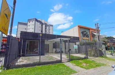 Casa comercial com 8 salas para alugar na rua dom pedro i, 533, água verde, curitiba, 78 m2 por r$ 8.500