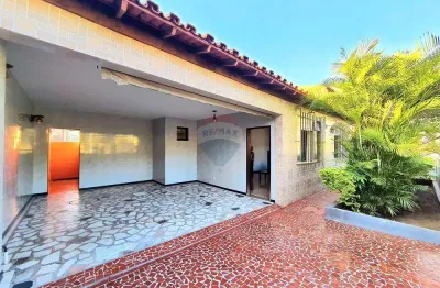 Casa linear com amplo jardim e área gourmet em niterói