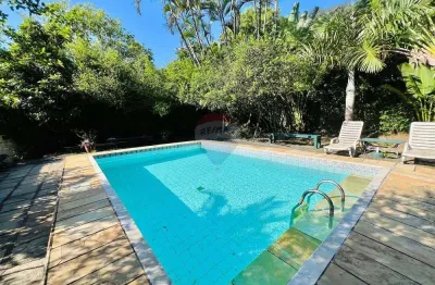Casa em charitas com vista paradisíaca 4 quartos e piscina!