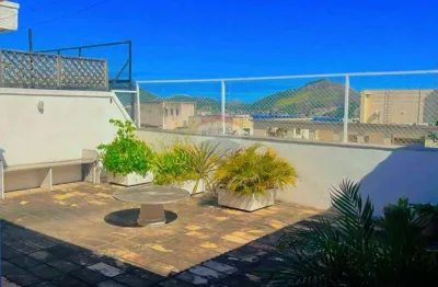 Excelente cobertura duplex em icaraí, na rua paulo gustavo com 04 qtos, 01 suíte, vaga e linda vista para a praia, pão de acúcar e corcovado.