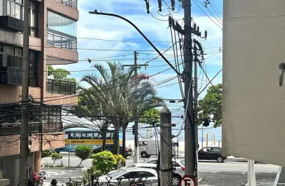 Encantadora casa de dois andares na quadra da praia de icaraí, com 5 quartos suíte e 3 vagas de garagem