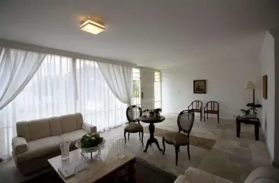 Casa com 4 quartos à venda na Rua André Dreyfus, Sumaré, São Paulo