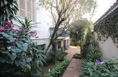Casa com 4 quartos à venda na Rua Itobi, Pacaembu, São Paulo