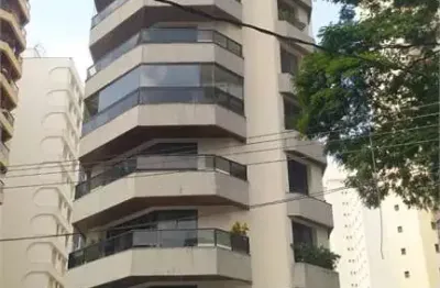Apartamento com 3 quartos à venda na Rua Araguari, 679, Moema, São Paulo