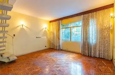 Casa com 3 quartos à venda na Rua Paracuê, Sumaré, São Paulo