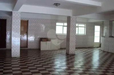 Casa com 3 quartos à venda na Rua Américo Vespucci, Vila Prudente, São Paulo