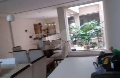 Casa com 4 quartos à venda na Rua Miguel Teles Júnior, Cambuci, São Paulo