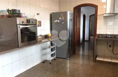 Casa com 4 quartos à venda na Rua Flor de Amarilis, Cidade Jardim, São Paulo