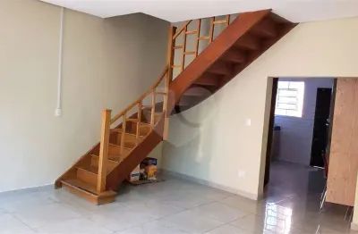 Casa com 2 quartos à venda na Rua Professor Sousa Barros, 191, Saúde, São Paulo