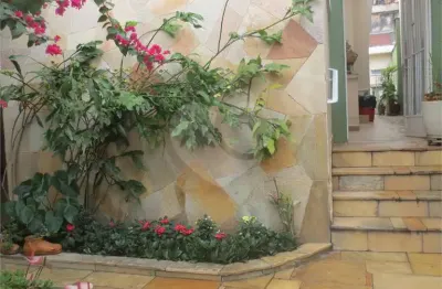 Casa térrea com 3 quartos à venda ou para locação em saúde - sp