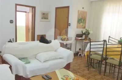 Casa com 3 quartos para alugar na Avenida Bosque da Saúde, Saúde, São Paulo