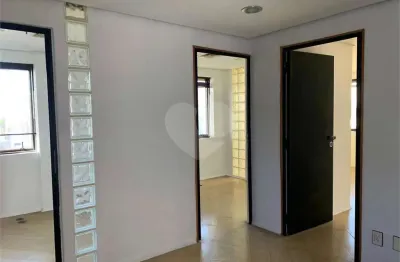 Sala comercial à venda na Rua Doutor Cândido Espinheira, Perdizes, São Paulo