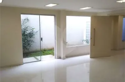 Casa comercial à venda em Moema, São Paulo 