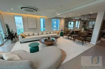 Apartamento Triplex Mobiliado para venda no Vogue, Alphaville