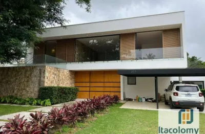 Casa luxuosa e moderna à venda no condomínio alpha conde