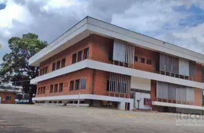 Prédio para alugar na Avenida Albert Einstein, Núcleo Residencial Isabela, Taboão da Serra