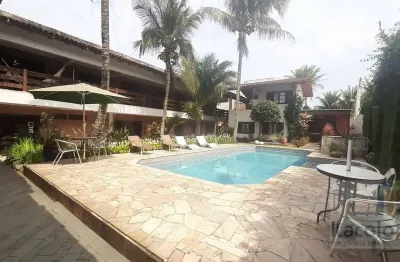 Casa comercial à venda na Avenida Marjory da Silva Prado, Balneário Praia do Pernambuco, Guarujá