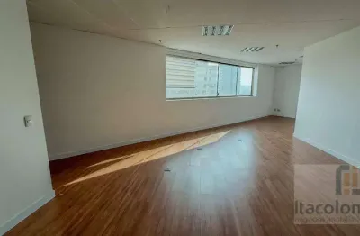 Sala comercial para alugar na Avenida Copacabana, Alphaville, Barueri