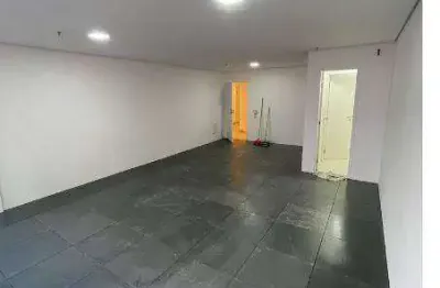 Sala comercial com 1 sala para alugar na Alameda Rio Negro, Alphaville, Barueri