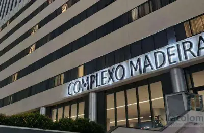 Sala comercial com 1 sala para alugar na Alameda Madeira, Alphaville, Barueri