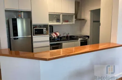 Apartamento Maison mobiliado, lindo e reformado à venda no Jardins de Tamboré