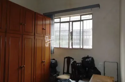 Casa com 2 quartos, 1 banheiros, 1 sala à venda - centro