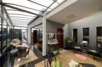 Casa térrea 03 dormitórios, 01 suíte, 06 vagas em terreno 16 x 32 à venda no osvaldo cruz - scs - sp