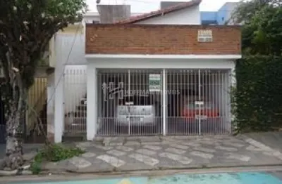 Casa com terreno para reforma no bairro santa maria