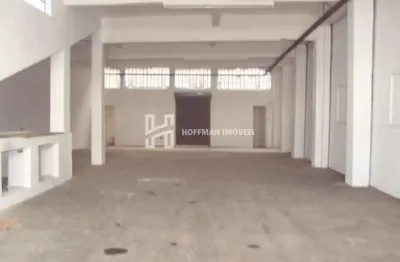 Salão comercial com 500m² de área construída / 300m² de terreno