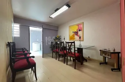 Sobrado com 2 quartos e 1 banheiro 274m² a venda no bairro santa paula.