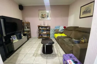 Casa com 3 quartos sendo deles 1 suíte e 1 banheiro, 2 vagas à venda - olímpico