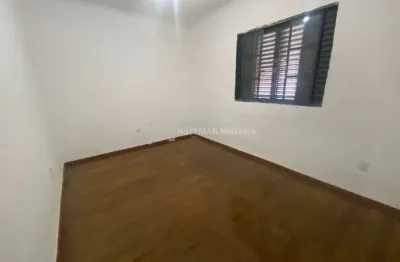 Casa com 2 quartos para alugar na Rua Bom Pastor, --, Osvaldo Cruz, São Caetano do Sul