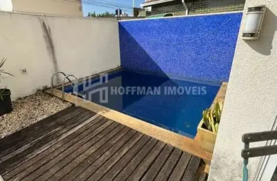 Sobrado com piscina à venda - 02 suítes e 02 vagas no bairro santa paula
